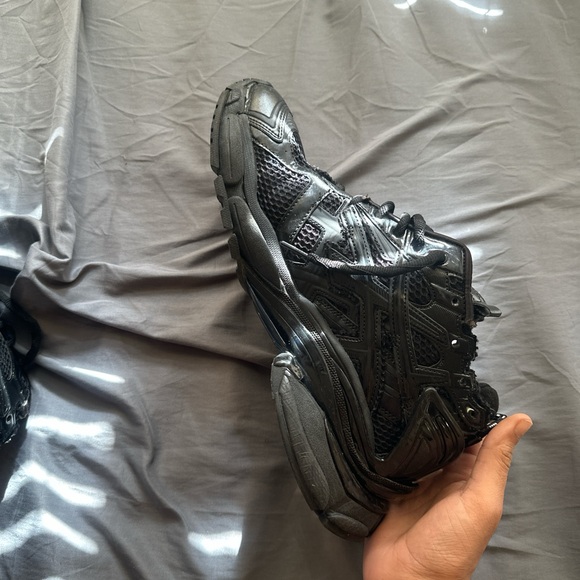 Mens balenciaga runners main image 4